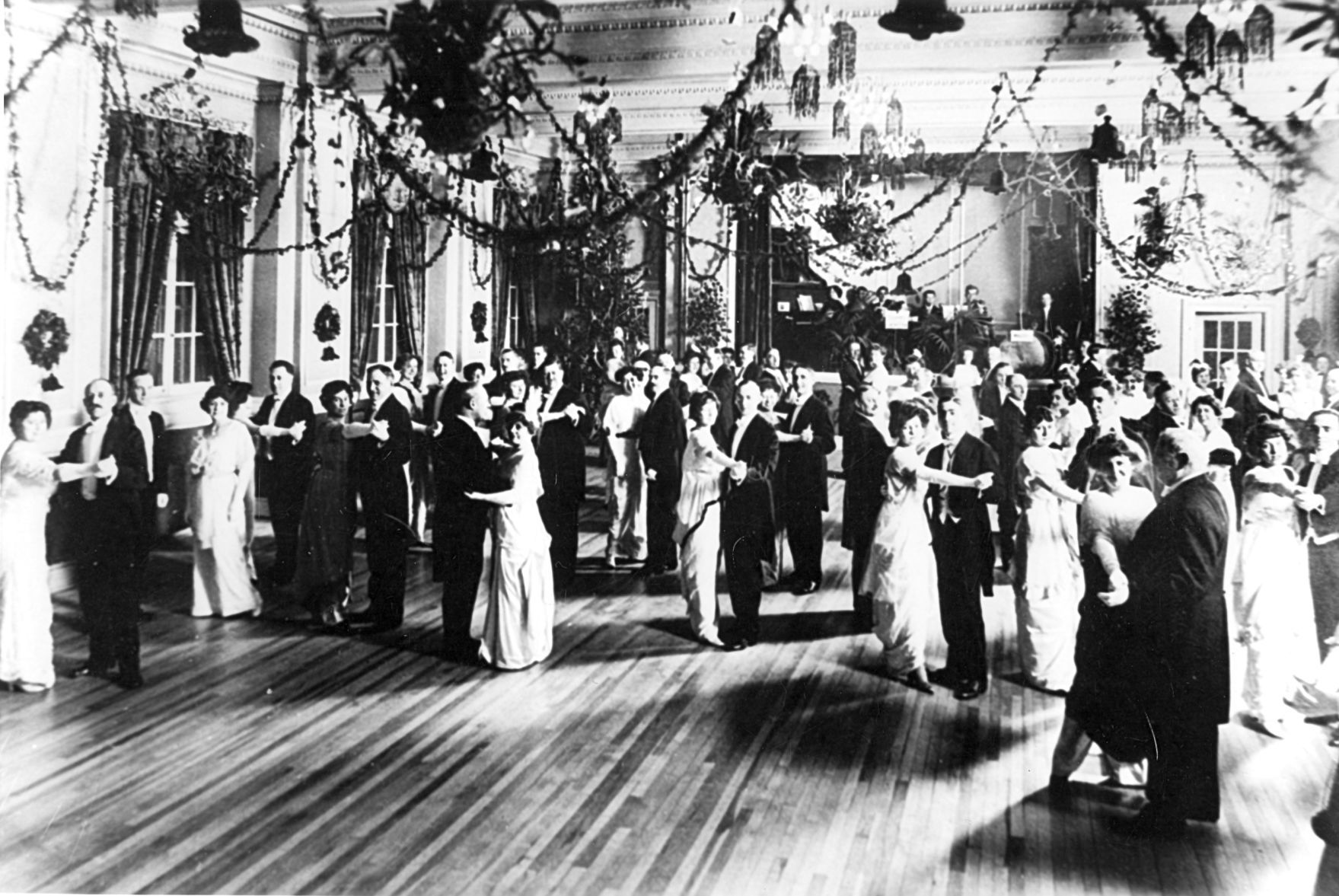 Martin Hotel ballroom 1919